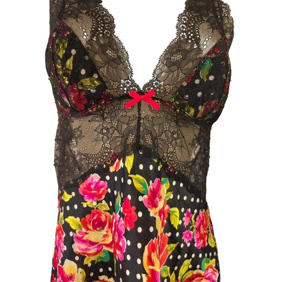 Victorias Secret Retro Floral Pin-Up Style Chemise Nightie Size SP Black Lace - Picture 9 of 11